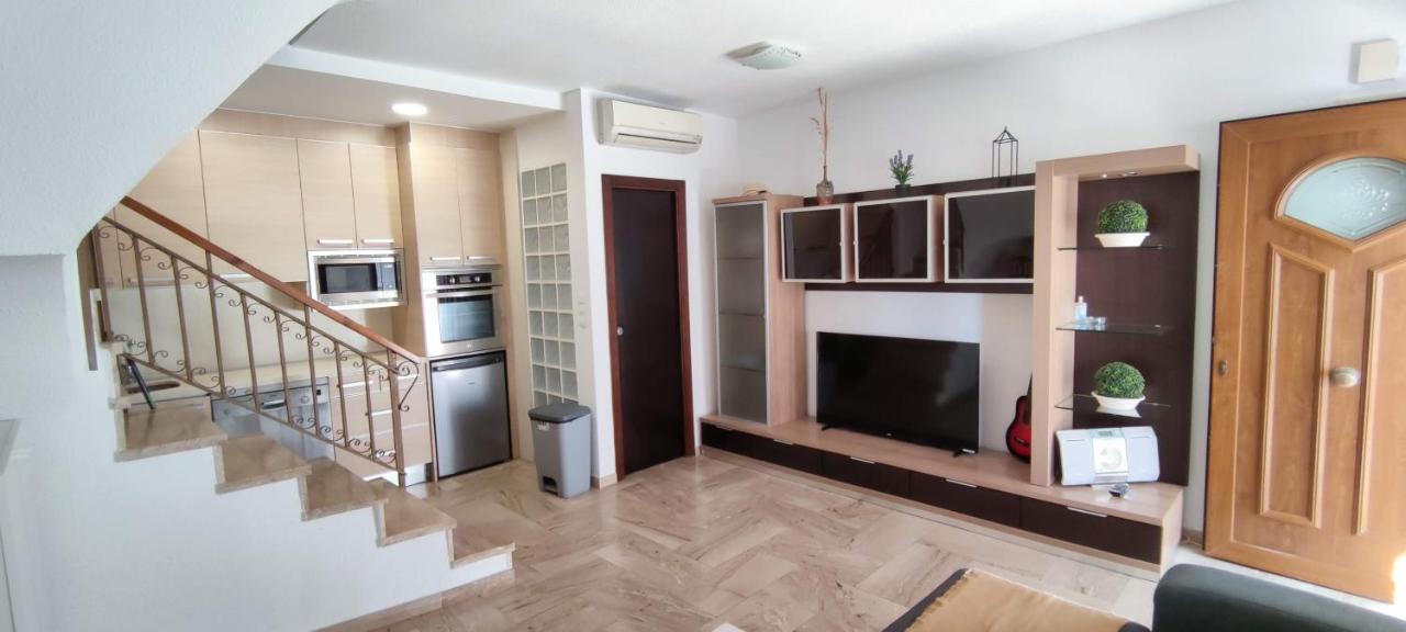 Beach Breeze Townhouse By The Beach Santa Pola Kültér fotó