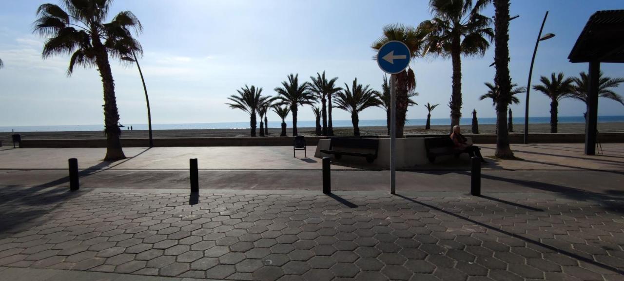 Beach Breeze Townhouse By The Beach Santa Pola Kültér fotó