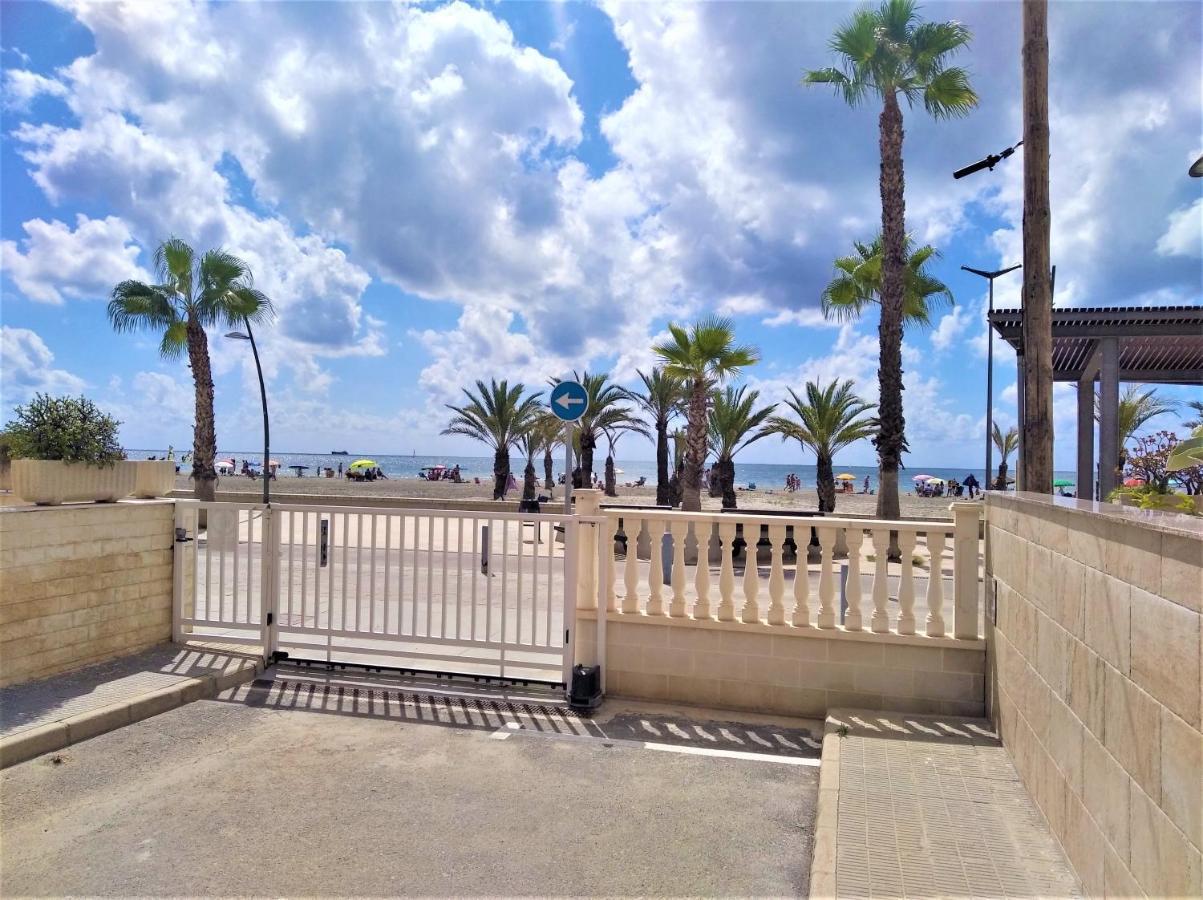 Beach Breeze Townhouse By The Beach Santa Pola Kültér fotó